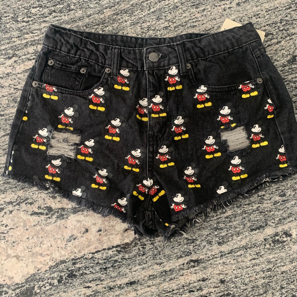 THE CUTEST Mickey Mouse shorts